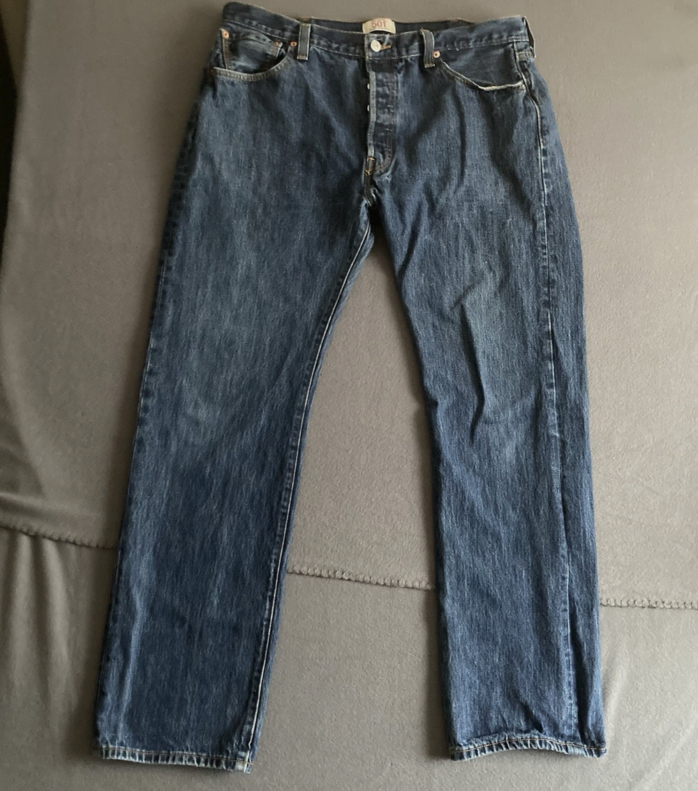 Levi's 501 Original Button Fly Straight Fit Denim Jeans Men's 40x34 (Fit 39x33)
